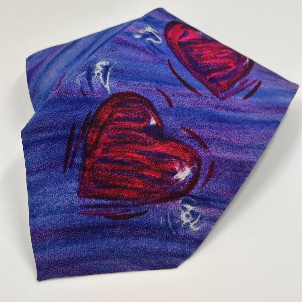 Beetles "Love" Manhattan Hearts Pattern Men's Tie